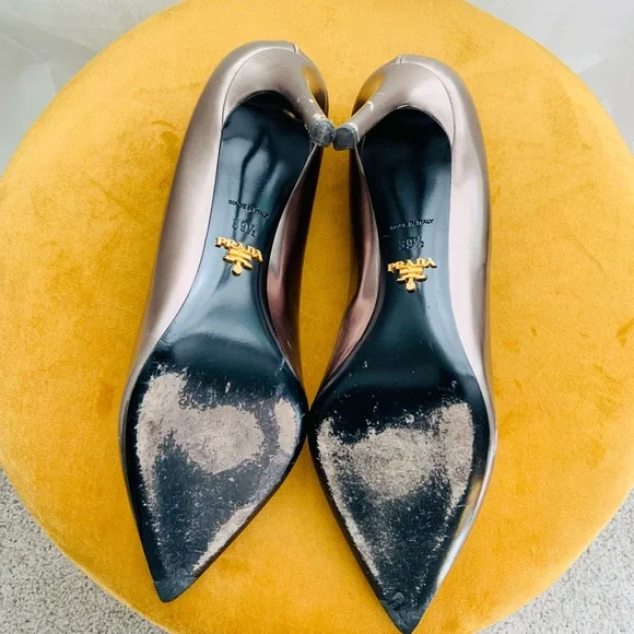 Authentic Prada Metallic Pewter Pointed Toe Pumps Size 39.5 - Picture 7 of 9